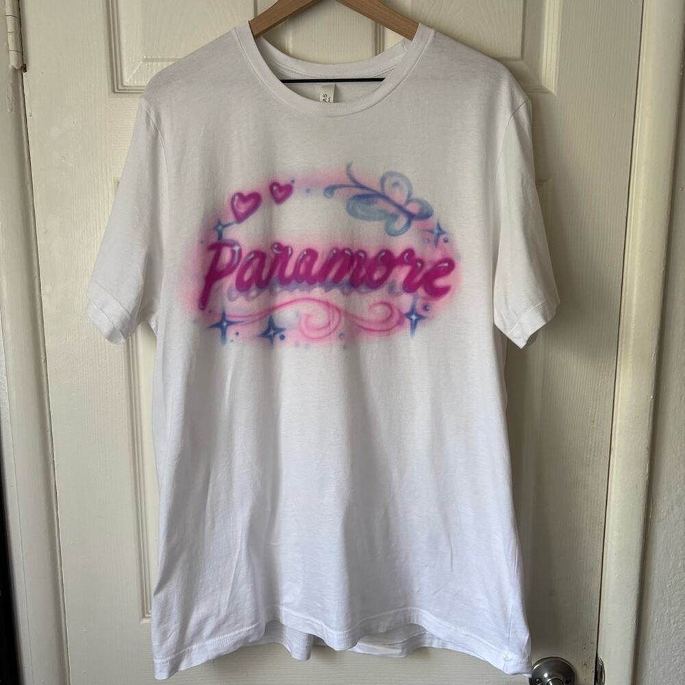 Paramore Band Airbrush Tee size XL